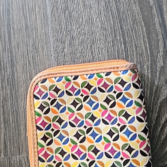 Authentic Fossil Clutch - Picture 9 of 11